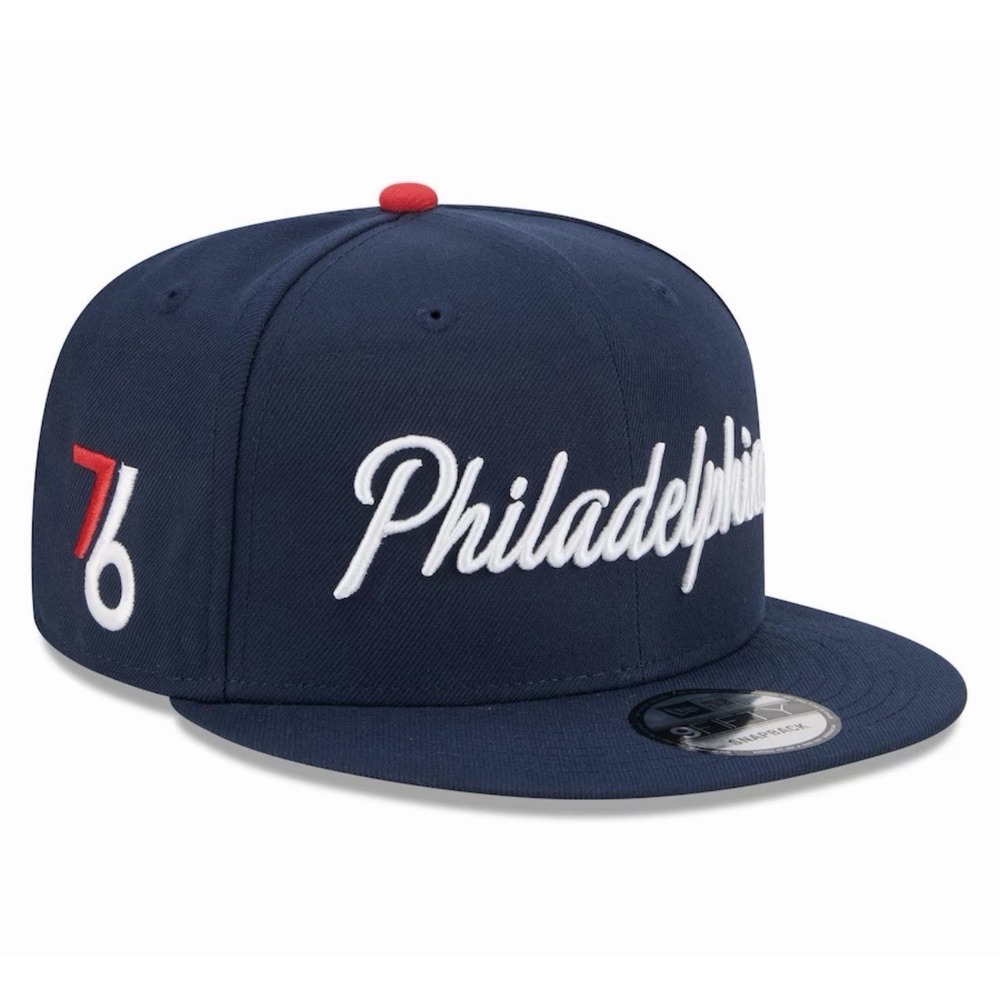 YOUTH New Era Navy Philadelphia 76ers 2025/26 City‎ Edition 9FIFTY Snapback Hat